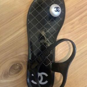 Chanel Black Jelly Pearl Thong  Sandals
